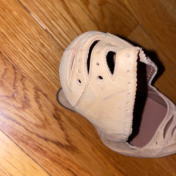 Tabitha Simmons Platform Heels - Vintage - Picture 5 of 12